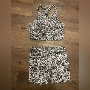 Outdoor Voices Set!!!!